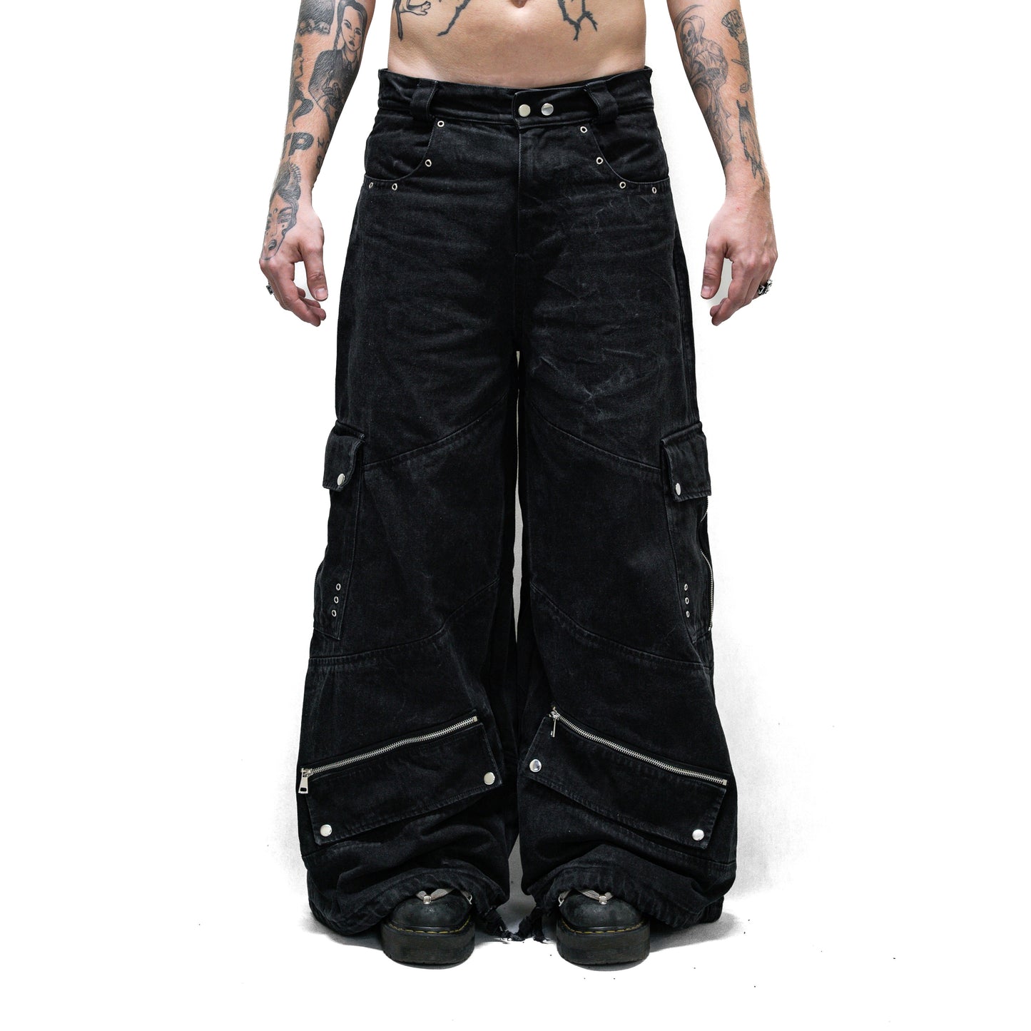 ULTRA+ WASHED BLACK CARGO JEANS