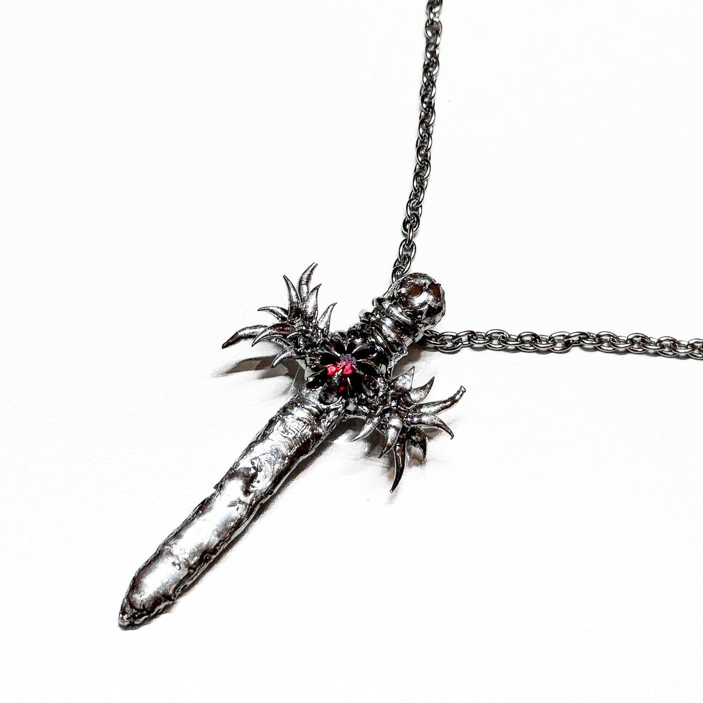 SVORD PENDANT BY @VESLIDEE